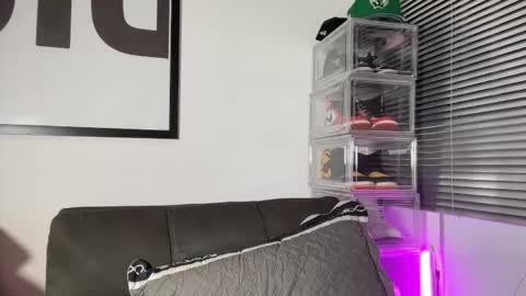 Myke esthetic online show from 10.08.25