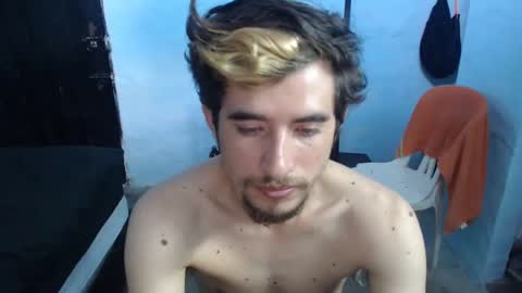 Snapshot of myke_xxx chatting on 12.04.24 mike online show from 12.04.24