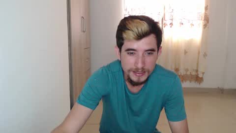 Snapshot of myke_xxx chatting on 12.19.24 mike online show from 12.19.24