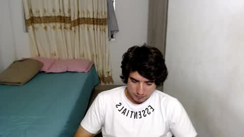 Snapshot of myke_xxx chatting on 11.06.25 mike online show from 11.06.25