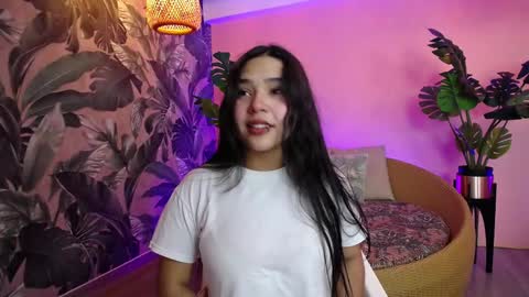 Snapshot of myla_rossi chatting on 10.18.25 myla rossi online show from 10.18.25