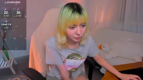 Snapshot of mylaweb chatting on 12.12.24 MylaFlores online show from 12.12.24