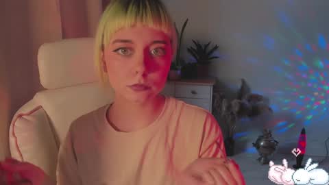 Snapshot of mylaweb chatting on 12.15.24 MylaFlores online show from 12.15.24