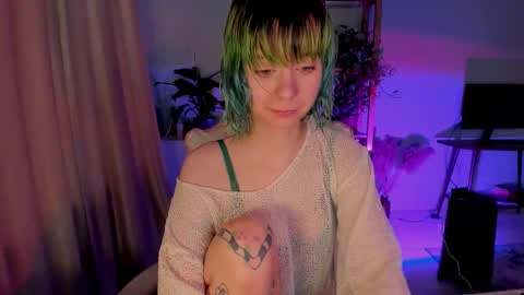 Snapshot of mylaweb chatting on 09.11.25 MylaFlores online show from 09.11.25