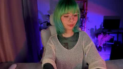 Snapshot of mylaweb chatting on 11.09.25 MylaFlores online show from 11.09.25