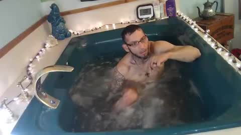 Snapshot of mymouththebest chatting on 11.08.25 Jay sexxythikk Coonass online show from 11.08.25