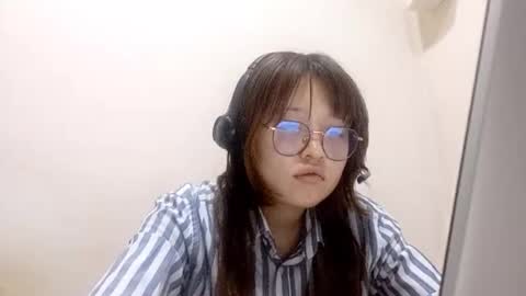 Chloe online show from 10.20.25
