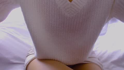 Snapshot of mysterious_sensual chatting on 02.15.25 sensual Lina online show from 02.15.25