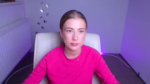 Emelie online show from 09.17.25