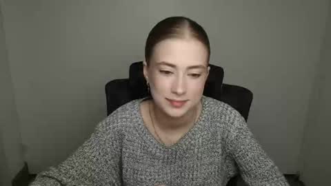 Emelie online show from 09.22.25