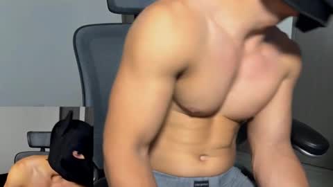 Snapshot of n1h1lv01d chatting on 09.29.25 n1h1lv01d online show from 09.29.25
