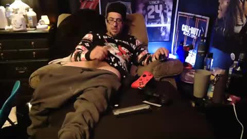 Snapshot of n3v3rpanic1 chatting on 12.26.24 SnackPants online show from 12.26.24