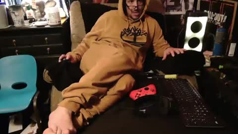 Snapshot of n3v3rpanic1 chatting on 01.17.25 SnackPants online show from 01.17.25