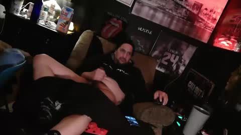 Snapshot of n3v3rpanic1 chatting on 01.20.25 SnackPants online show from 01.20.25