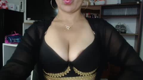 Nadia  online show from 03.08.25