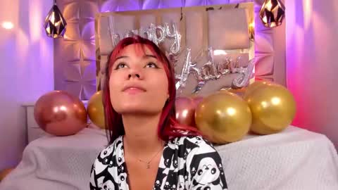 Snapshot of nahia_low chatting on 12.23.24 Valeria online show from 12.23.24