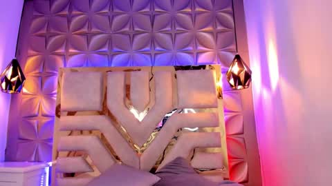 Snapshot of nahia_low chatting on 01.04.25 Valeria online show from 01.04.25