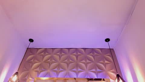 Snapshot of nahia_low chatting on 01.29.25 Valeria online show from 01.29.25