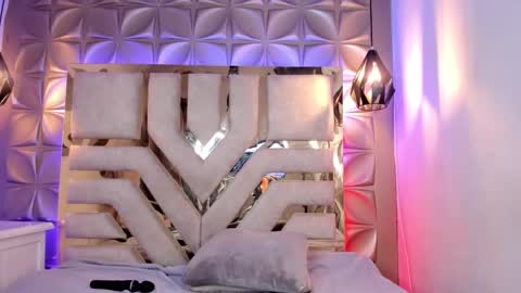 Snapshot of nahia_low chatting on 01.31.25 Valeria online show from 01.31.25