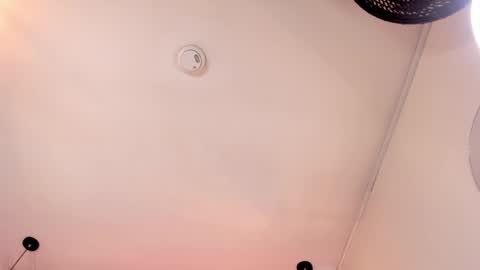 Snapshot of nahia_low chatting on 02.03.25 Valeria online show from 02.03.25