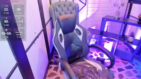 Nahomi online show from 11.18.25