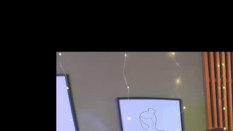Nahomy online show from 10.19.25