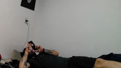 nahuel704203 online show from 11.17.25