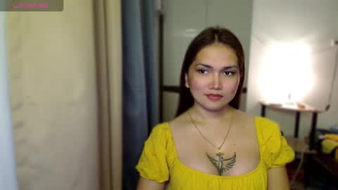 Snapshot of naisha143 chatting on 10.05.25 MARY MAE online show from 10.05.25