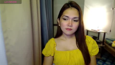 Snapshot of naisha143 chatting on 10.23.25 MARY MAE online show from 10.23.25