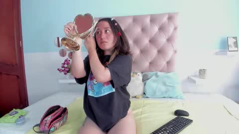 Snapshot of nana_s chatting on 11.17.25 nana_s online show from 11.17.25