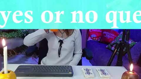 Snapshot of nana_unrecognizable1 chatting on 12.02.25 nana online show from 12.02.25