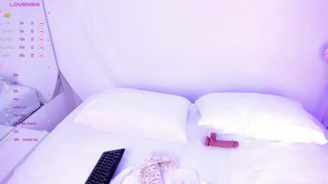 NanaOsaky online show from 10.22.25