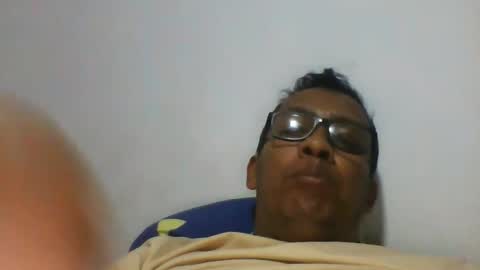 Snapshot of nando_rincon050279 chatting on 10.16.25 Nando Rincon online show from 10.16.25