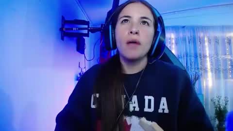 Snapshot of nanna_yoshi chatting on 12.21.24 nanna yoshi online show from 12.21.24