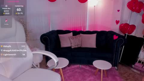 Snapshot of naomii_campbell_ chatting on 02.15.25 Naomi Campbell online show from 02.15.25