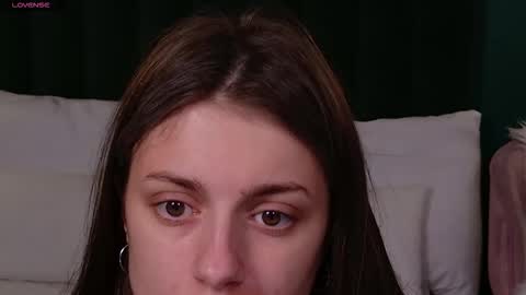 Snapshot of naomimur chatting on 09.22.25 Naomi online show from 09.22.25