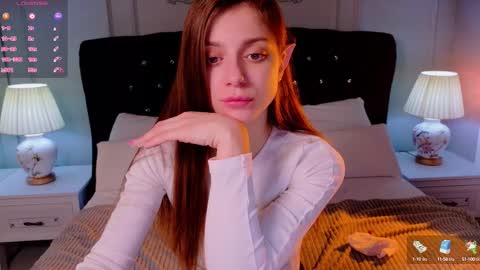 Snapshot of naomimur chatting on 09.28.25 Naomi online show from 09.28.25