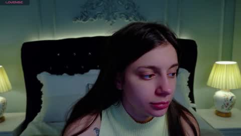 Snapshot of naomimur chatting on 11.28.25 Naomi online show from 11.28.25