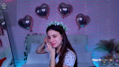 Snapshot of naomimur chatting on 12.02.25 Naomi online show from 12.02.25