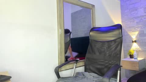 Snapshot of naomy_smithx chatting on 12.03.24 Naomy Smith online show from 12.03.24