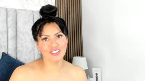 Snapshot of naomy_smithx chatting on 01.18.25 Naomy Smith online show from 01.18.25