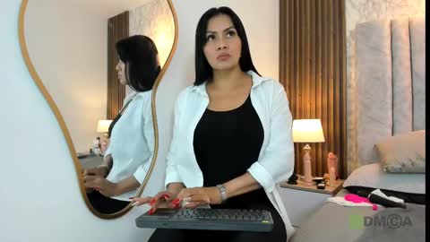 Snapshot of naomy_smithx chatting on 03.01.25 Naomy Smith online show from 03.01.25