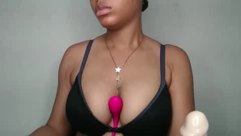 Snapshot of nastie_sheba chatting on 12.03.25 sheba online show from 12.03.25