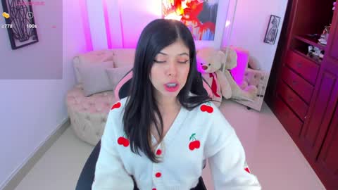 Snapshot of nataasha___ chatting on 01.05.25 NATASHA online show from 01.05.25
