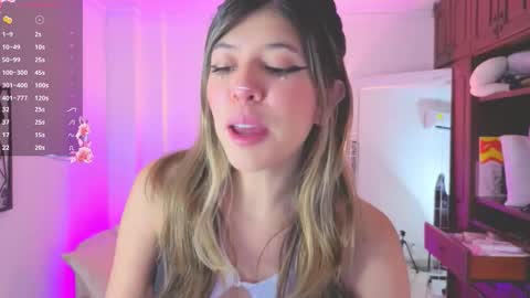 Snapshot of nataasha___ chatting on 10.17.25 NATASHA online show from 10.17.25