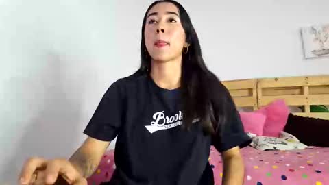 Snapshot of nataliaa05 chatting on 10.05.25 Nati online show from 10.05.25