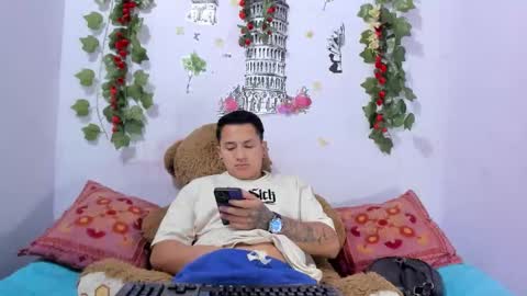 nataliaandjulliam online show from 09.16.25