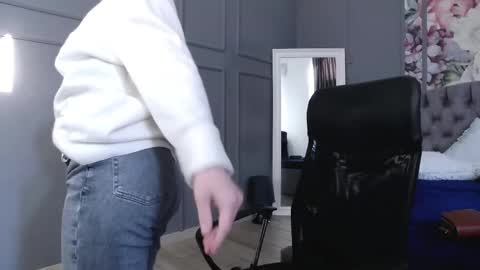 Natalie online show from 02.20.25