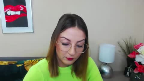 Snapshot of natalie_live chatting on 02.19.25 NatalieSexy online show from 02.19.25