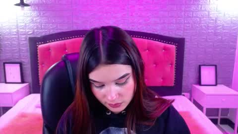 natalie  online show from 10.11.25